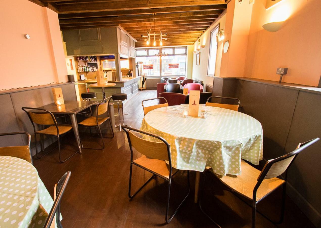 Bed and Breakfast Nik The Greek Burry Port Esterno foto