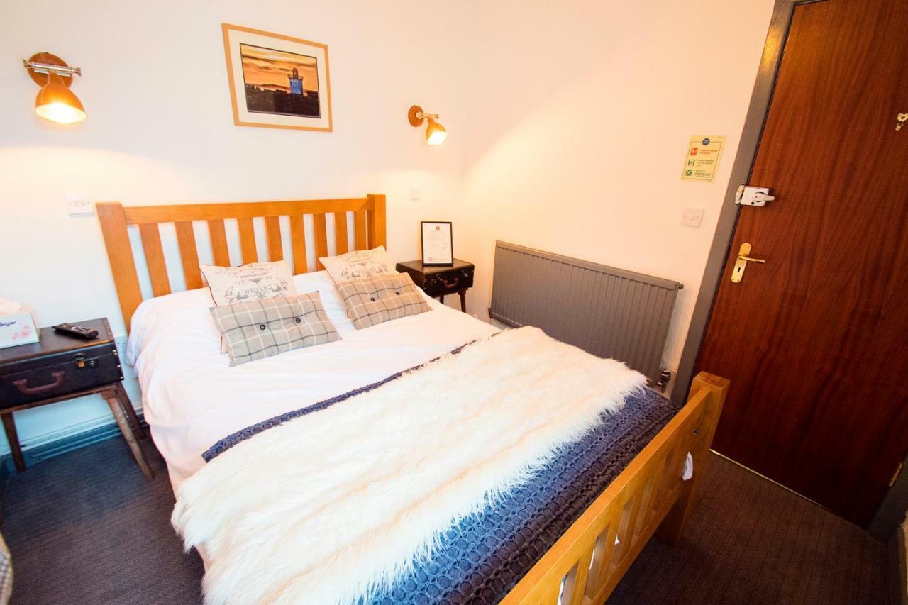 Bed and Breakfast Nik The Greek Burry Port Esterno foto